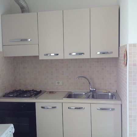 Residence Villa Carmen Fronte Mare A 50 Mt Pietra Ligure Luaran gambar