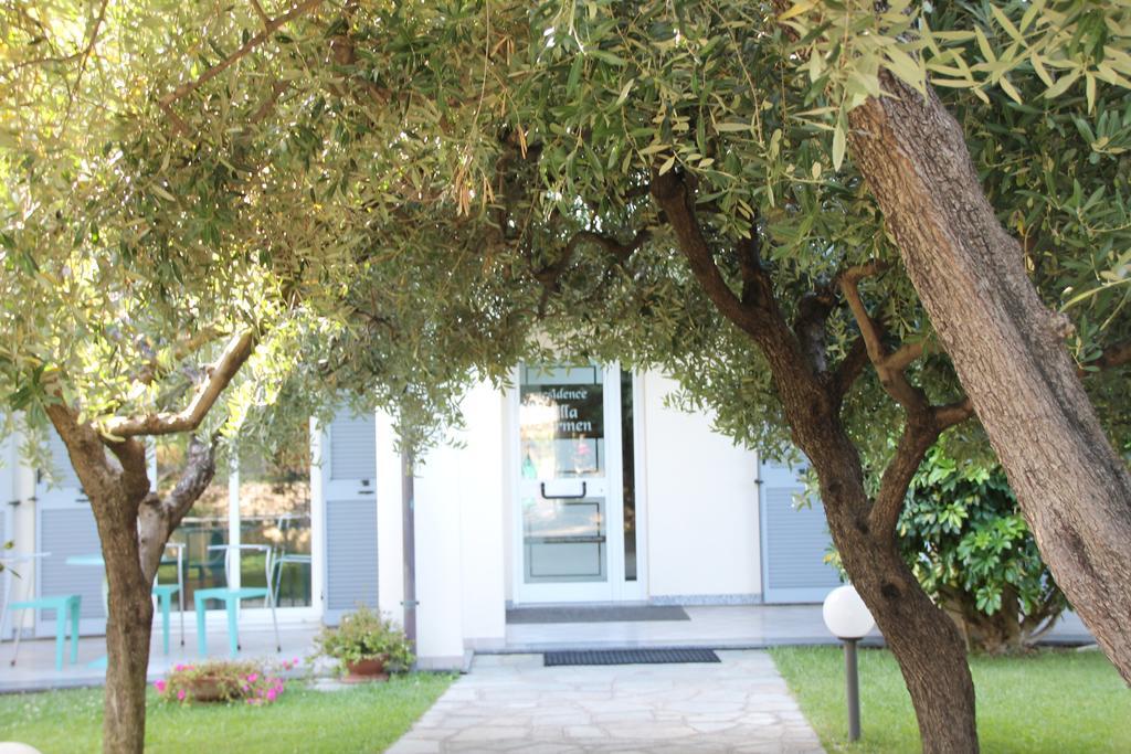 Residence Villa Carmen Fronte Mare A 50 Mt Pietra Ligure Luaran gambar