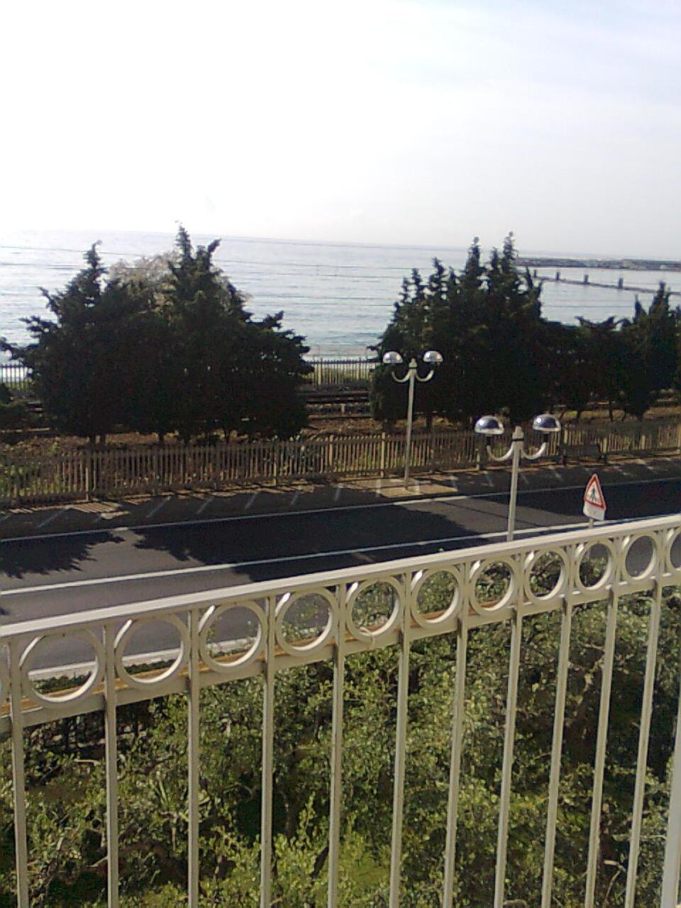 Residence Villa Carmen Fronte Mare A 50 Mt Pietra Ligure Luaran gambar