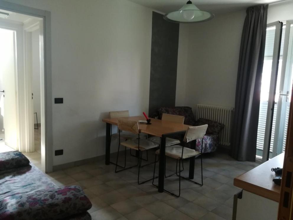 Residence Villa Carmen Fronte Mare A 50 Mt Pietra Ligure Luaran gambar
