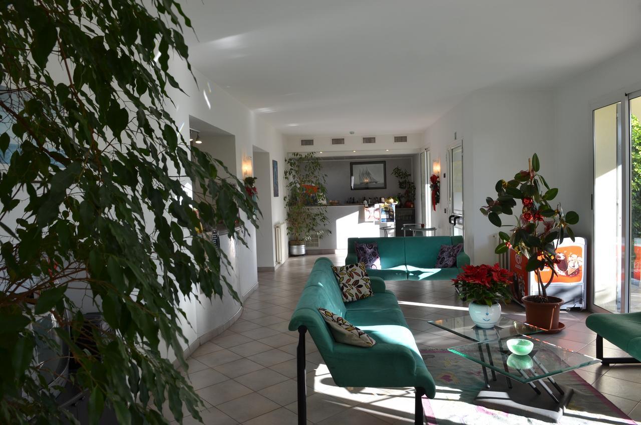 Residence Villa Carmen Fronte Mare A 50 Mt Pietra Ligure Luaran gambar